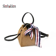 BYDBXDY, Брендовая женская сумка,, Женская трендовая соломенная сумка через плечо, треугольная пляжная сумка, плетеная Сумка, женская сумка