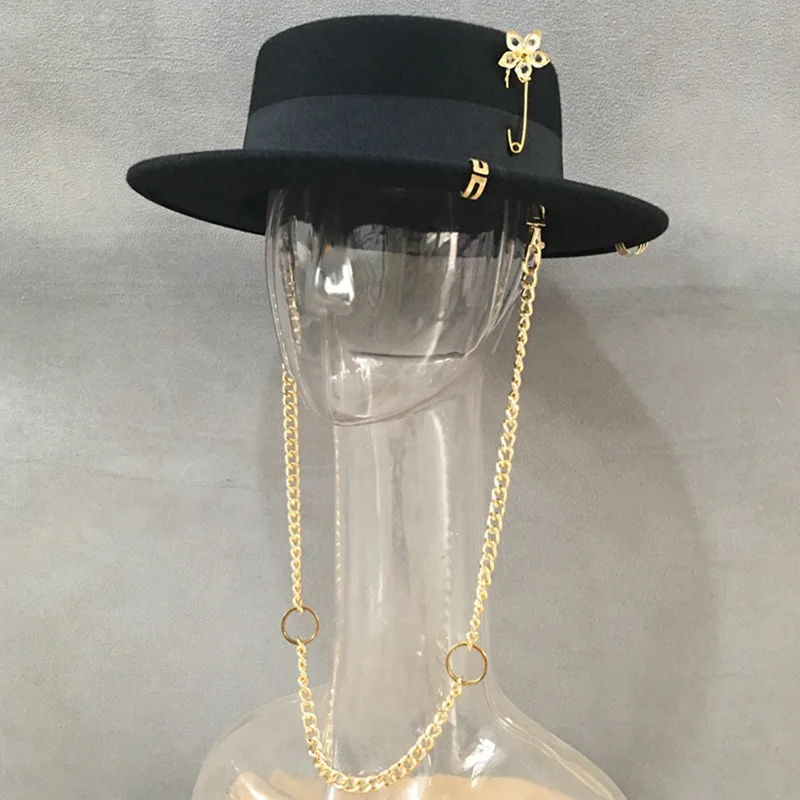 Black Fedora for Women Felt Gold Chian Flower Brooch Boater Hat Flat Pork Pie Style Wide Brim Hat Adjustable Classic party Hat
