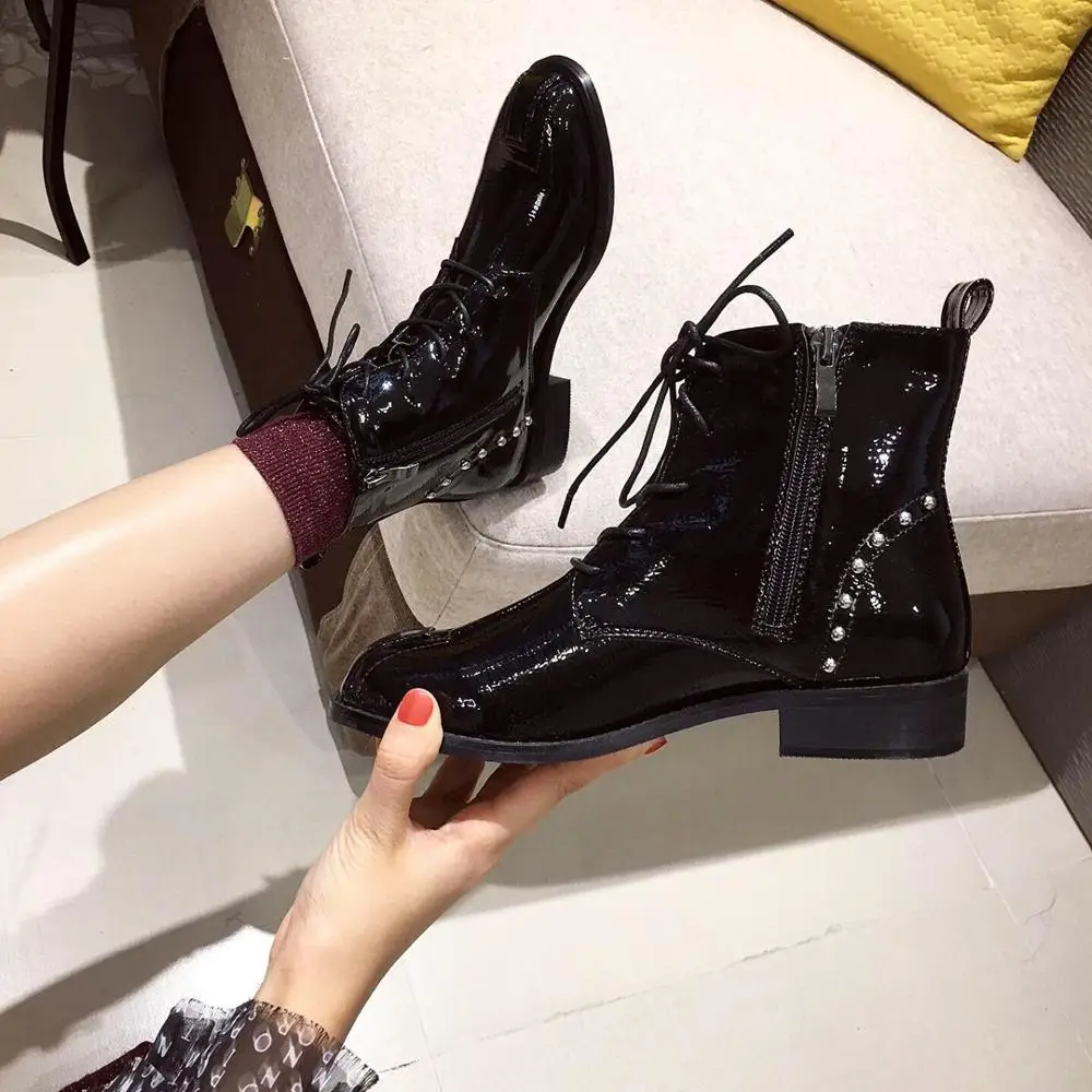

Lace Up Women's Rubber Boots Zipper Shoes Bootee Woman 2019 Round Toe Booties Ladies Rivets Luxury Designer Chunky Heel Rain