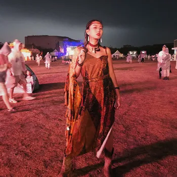 

Dresses Summer Hippie Chic Women V-neck Sleeveless Sling A-line Split Hem Print Spaghetti Strap Midi Dress Beach Style Robe 2020