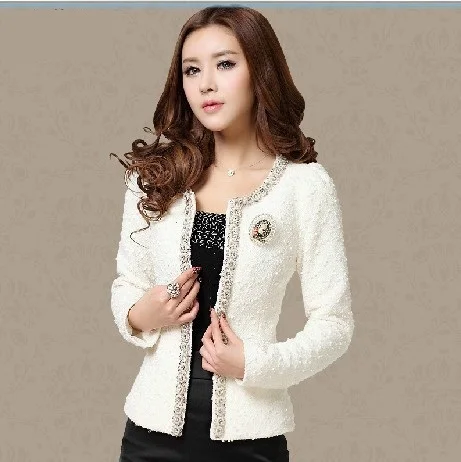 Günstige 2019 Neue Frauen Herbst Winter mantel kurze design Elegante Perlen Diamant dünne Lange hülse Plus größe Kleine Oberbekleidung jacke 661B