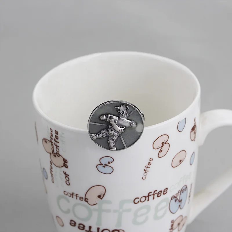 

Europe And America Fashion New Style Cool Night Light Werewolf Bag Shirt Accessories Hot Sales Supply of Goods Brooch