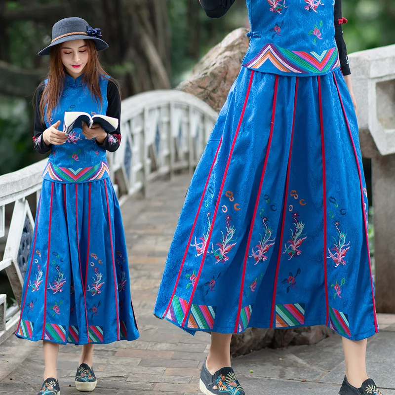 

New Style WOMEN'S Dress National Wind Embroidery Mixed Colors Skirt
