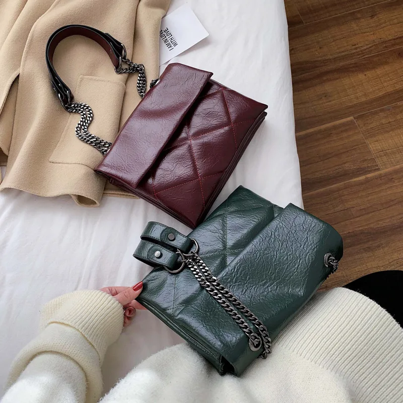 

2020 Winter Autumn New Style Fashion Japanese Korean Trend Casual Embroidered Lattice Chain LADY'S Bags Crossbody Bag Cover Type