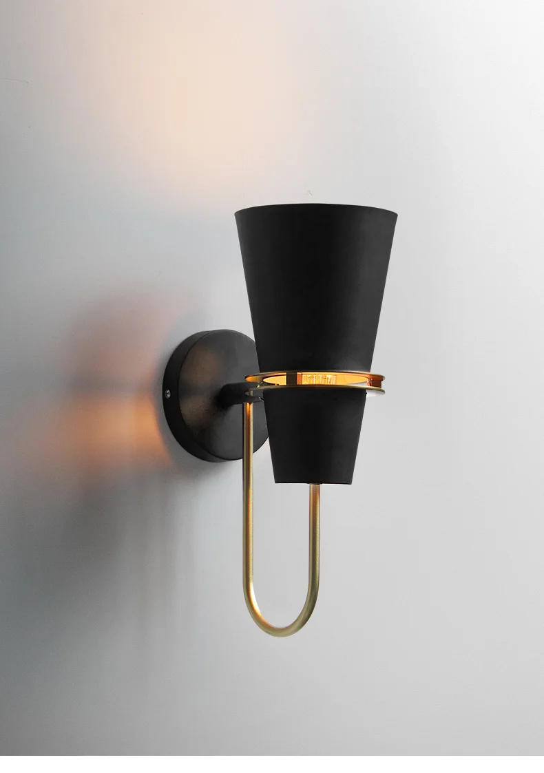 Настенный светильник в скандинавском стиле, прикроватный светильник для спальни, современный светильник для гостиной, лестницы, Простой настенный светильник с железным ремнем, светодиодный светильник