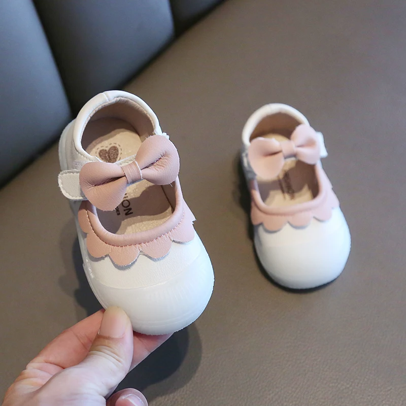 Г. Осенняя обувь для маленьких девочек обувь для малышей удобная детская кожаная обувь с бантиком на нескользящей мягкой подошве
