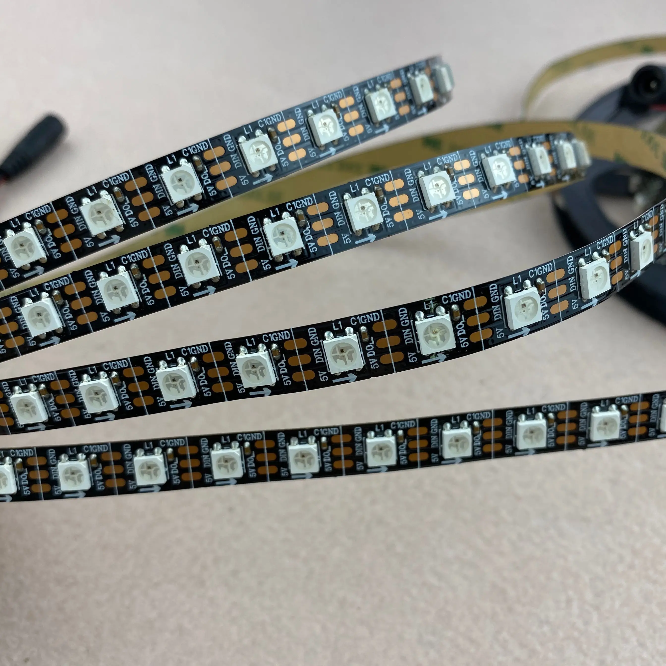 5m DC5V WS2812B led pixel srip не водонепроницаемый 74 шт. WS2812B/M с пикселями Черная печатная
