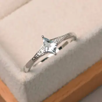 

European and American New Fashion Light Blue Cut Face Geometric Ring S925 Silver Fashion Ladies Temperament Diamond Ring