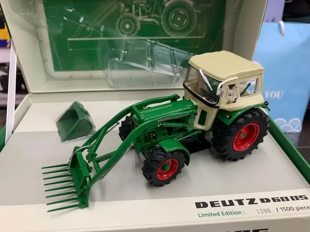 Трактор UH 1/32 Deutz D6005 с фронтальным погрузчиком литая модель ограниченный выпуск |