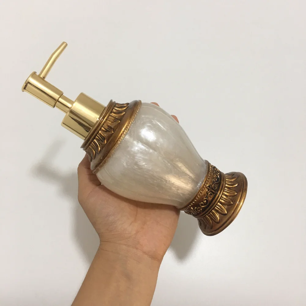 E78D8135F42A417C279D60AC3DA43B6E