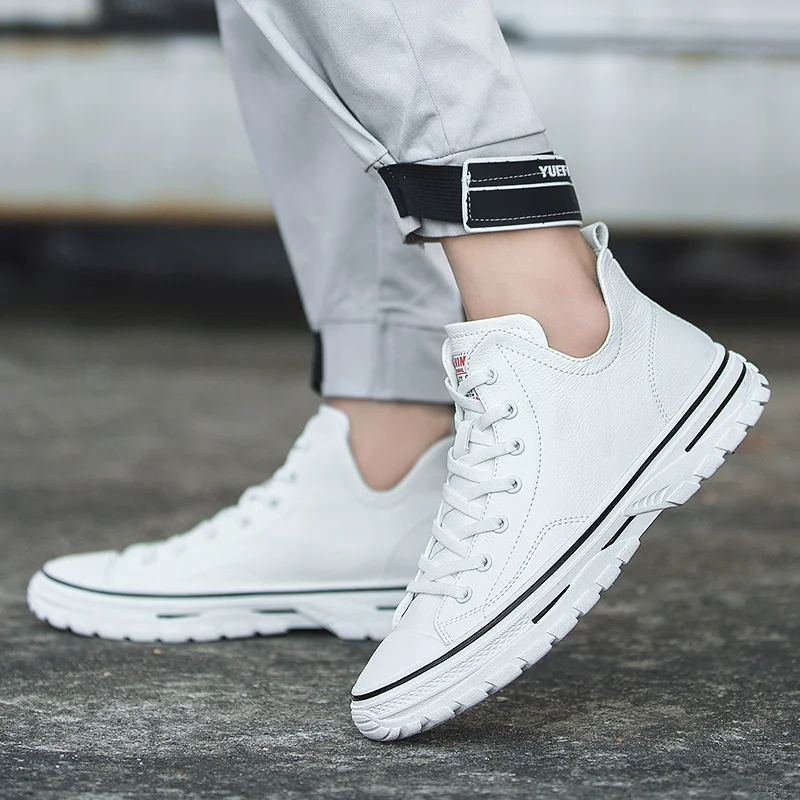 Fashion White Sneakers Men Breathable Leather Casual Shoes For Men Comfortable Flat Shoes Men Footwear Korean version Shoes