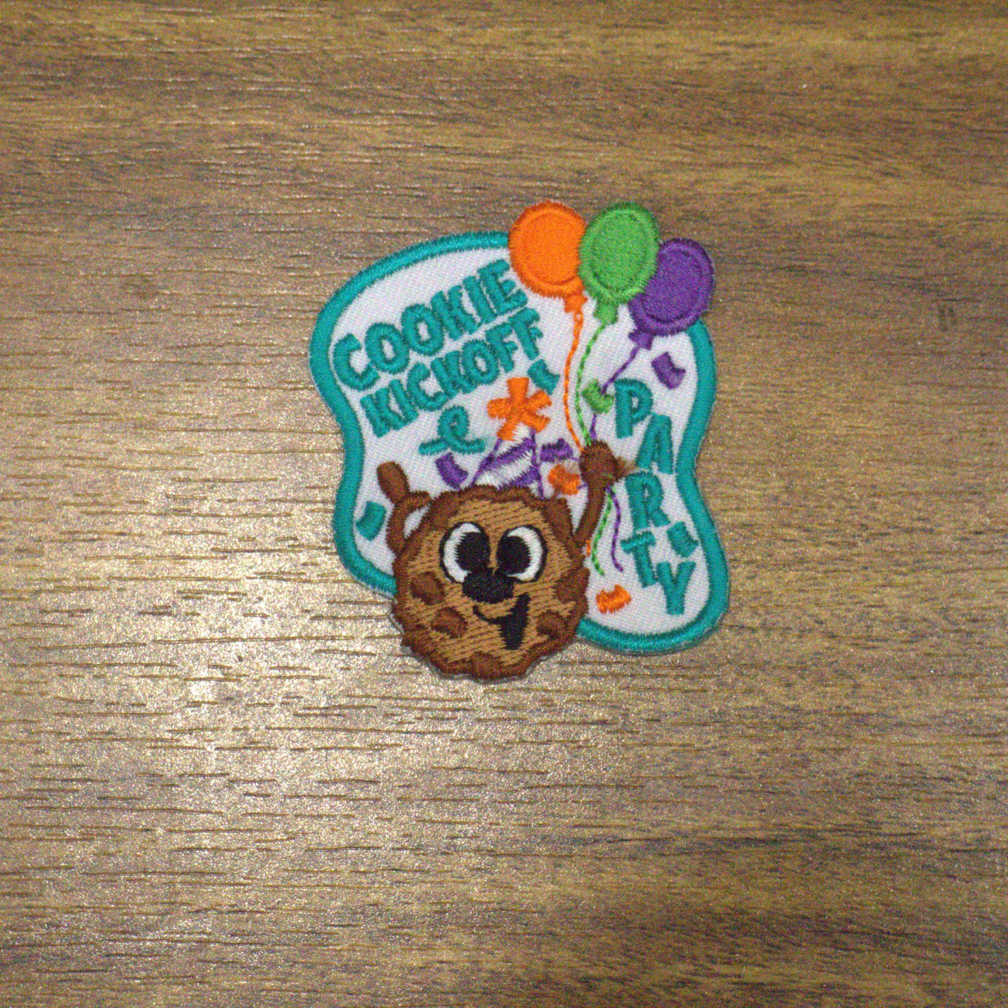 

Promotion Custom Iron-on Patches Embroidered Eco-friendly Handmade 3D Appliqued Patch for Embroidery 12