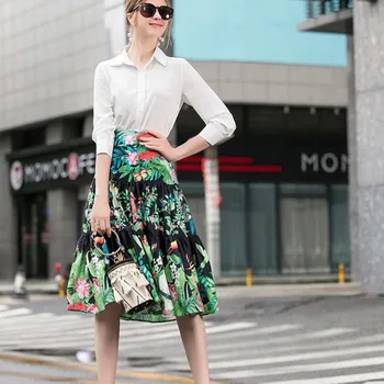 

Xiaomoli Temperament white shirt top and printed green A-line half dress two piece set of 2020 new summer fashion