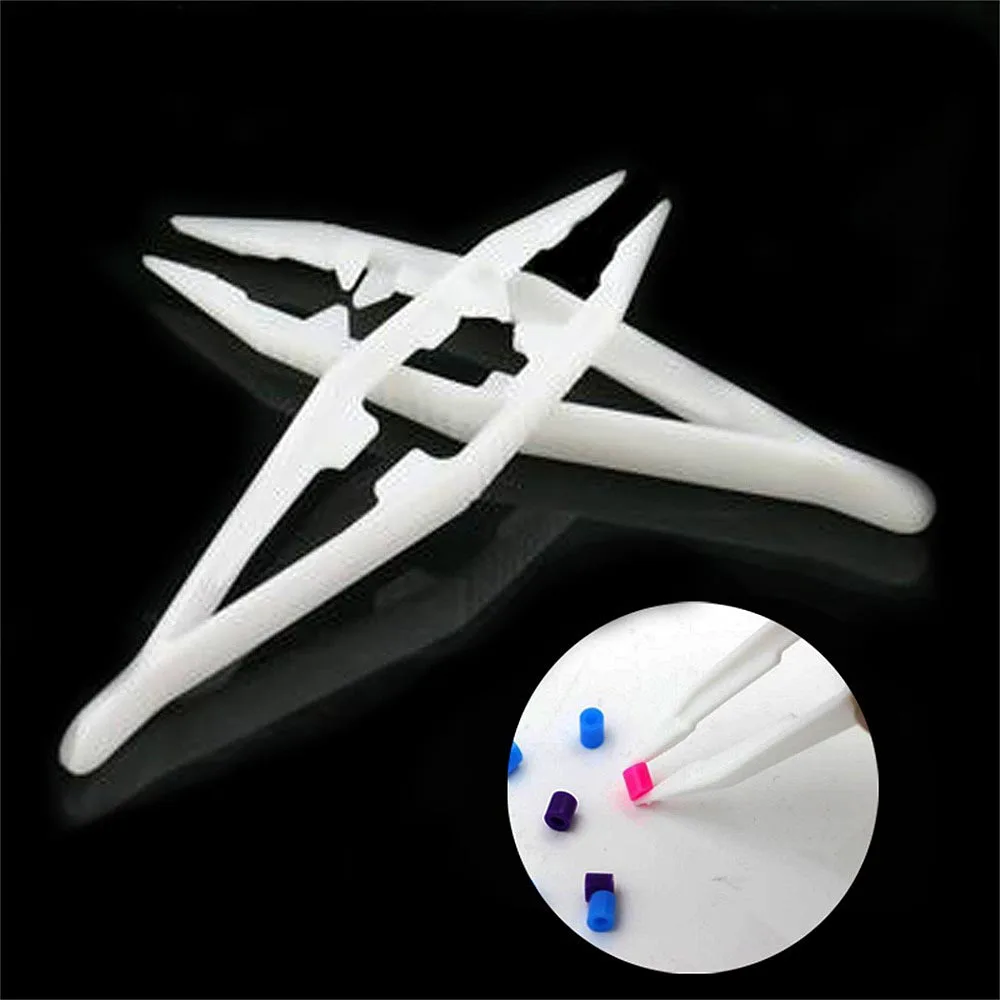 

2pcs Education Toy Tools Tweezers Clips Kids' Craft DIY Toy Tool Plastic Clips for Kids Children Early Education