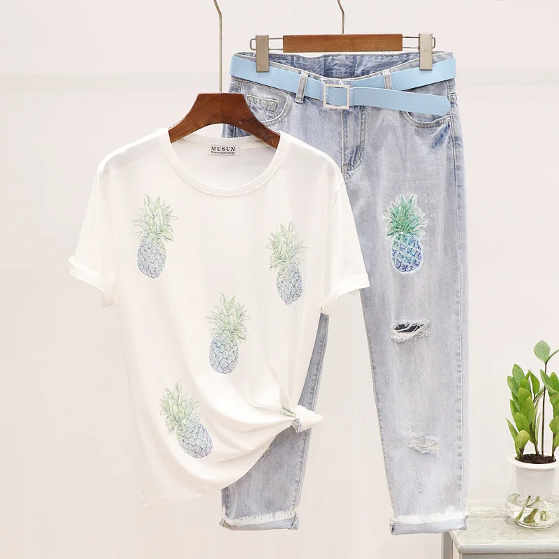 

Summer Women Two Piece Set New Diamond Set Pineapple Printed T-shirt with Holes Capri Jeans Girls Ladies Village Denim Pants Set