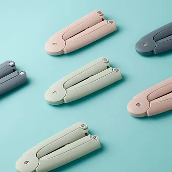 

Mini Foldable Portable Clothes Plastic Hangers