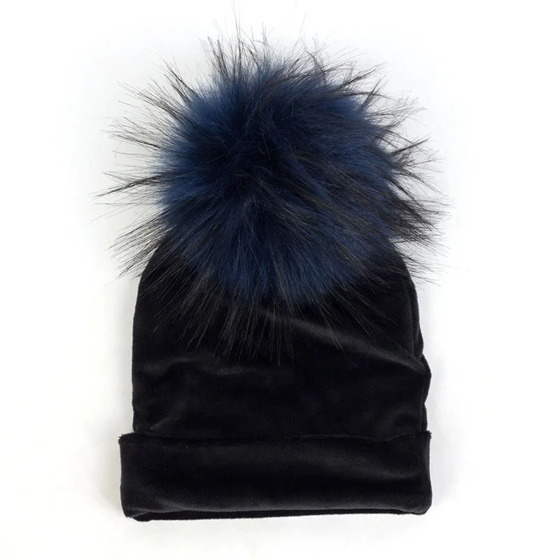 Geebro Newborn Baby Velvet Soft Thicken Beanies With Pom Pom Faux Fur Hairball Toddler Winter Warm Ear Hats Solid Color DK944 - Цвет: Black4