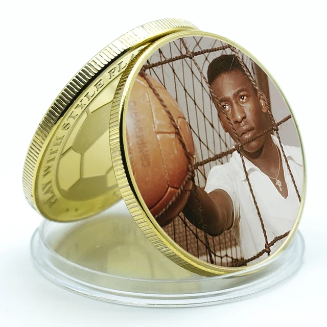 The King of Football Pele Gold Plated Commemorative Coin Set with Coin Holder Football Challenge Coins Souvenir Gift style 6