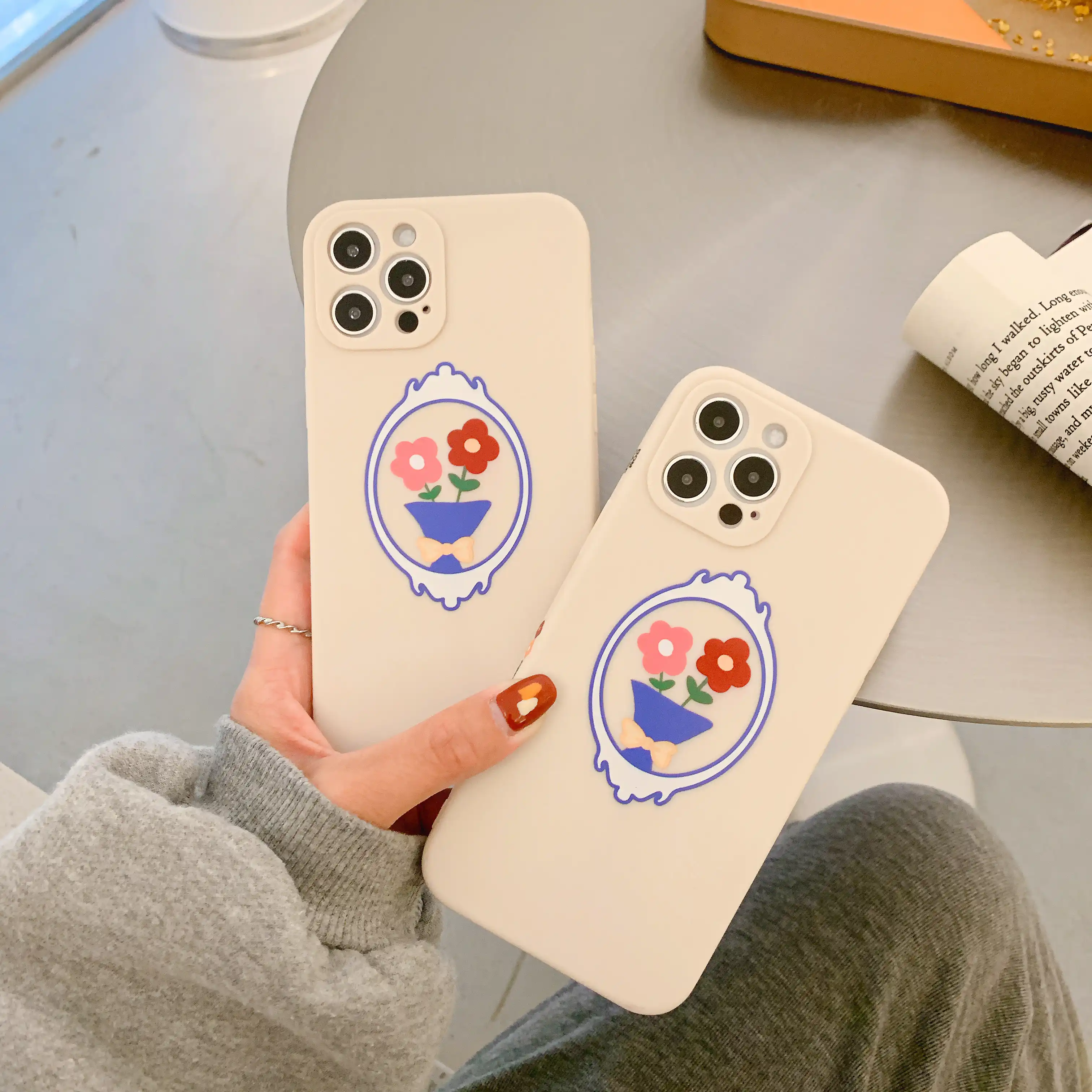 イン韓国かわいい花ミラーサイドボーダー柄液体ソフトシリコーン電話ケースiphone 11 12ミニプロマックスxs Xr 7 8カバー 電話用緩衝材 Aliexpress