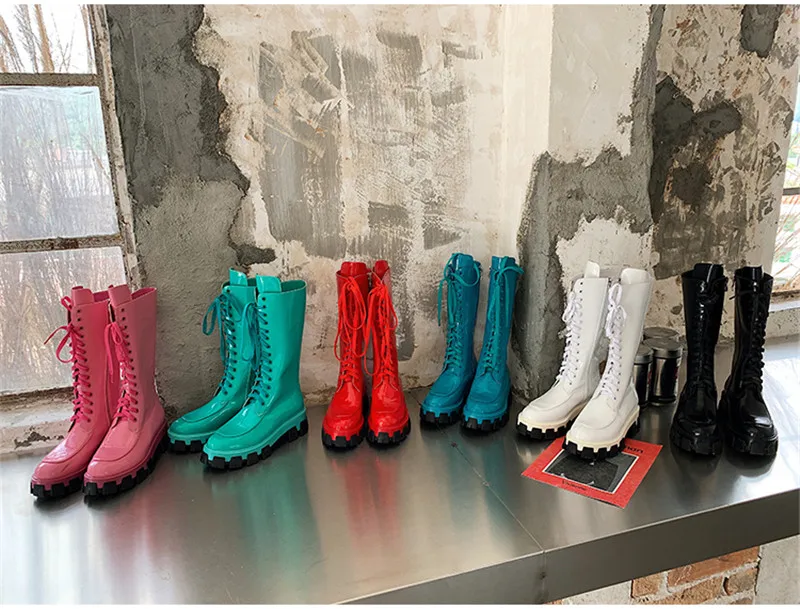 Jady/женские рыцарские сапоги розового цвета в стиле панк; обувь на плоской платформе; женские ботинки на толстой подошве; женские мотоциклетные ботинки на шнуровке; Botas Mujer