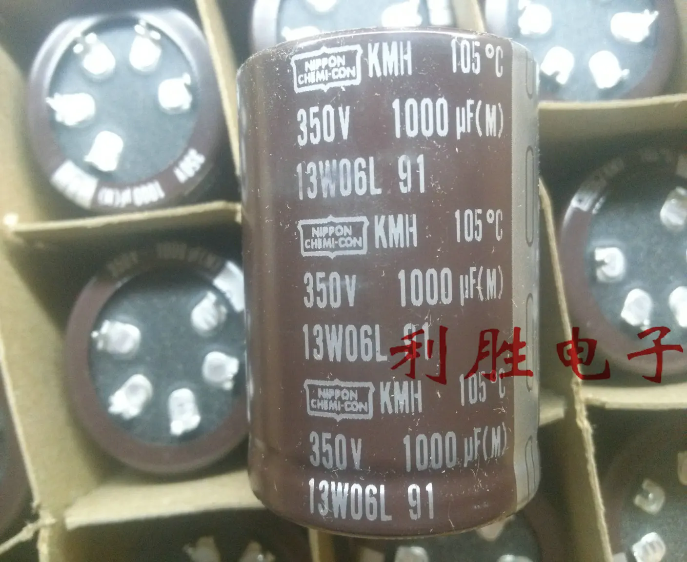 

2PCS Brand New Genuine Japan Chemical Nippon Aluminum Electrolytic Capacitor 350V1000UF 40X50 Kmh Five-Leg free shipping