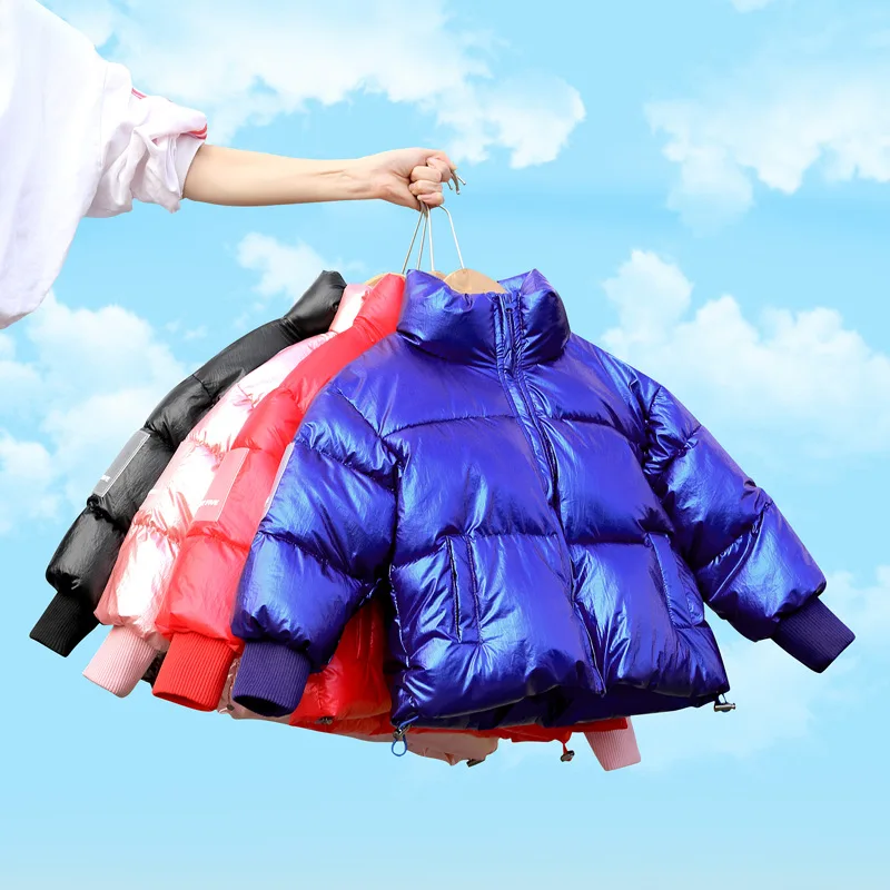 Новая модная детская куртка-пуховик для детей 4-12 лет, однотонное глянцевое пальто со стоячим воротником, детская одежда на белом утином пуху для мальчиков и девочек