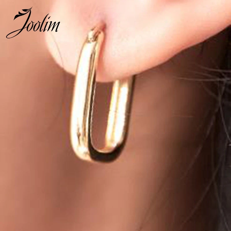 

Joolim Jewelry High End PVD Wholesale No Fade Fashionable Symple Rectangle Stainless Steel Huggie Earring For Women