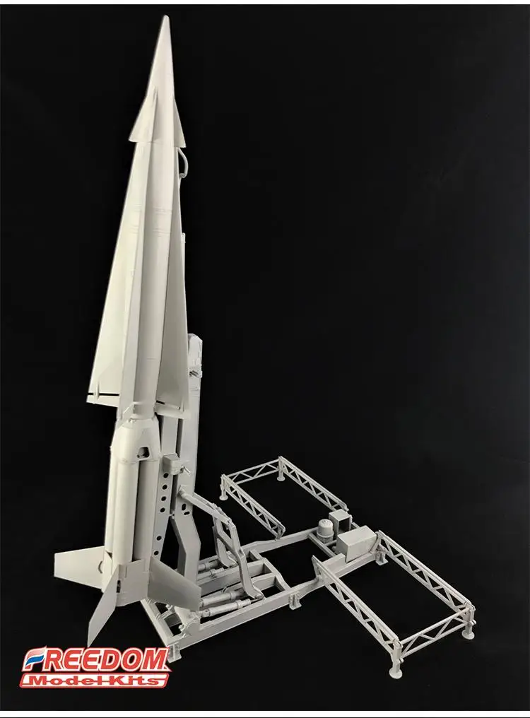 FREEDOM 15106, MIM-14, Nike, Hercules, ракета, 1/35, Многонациональная живопись