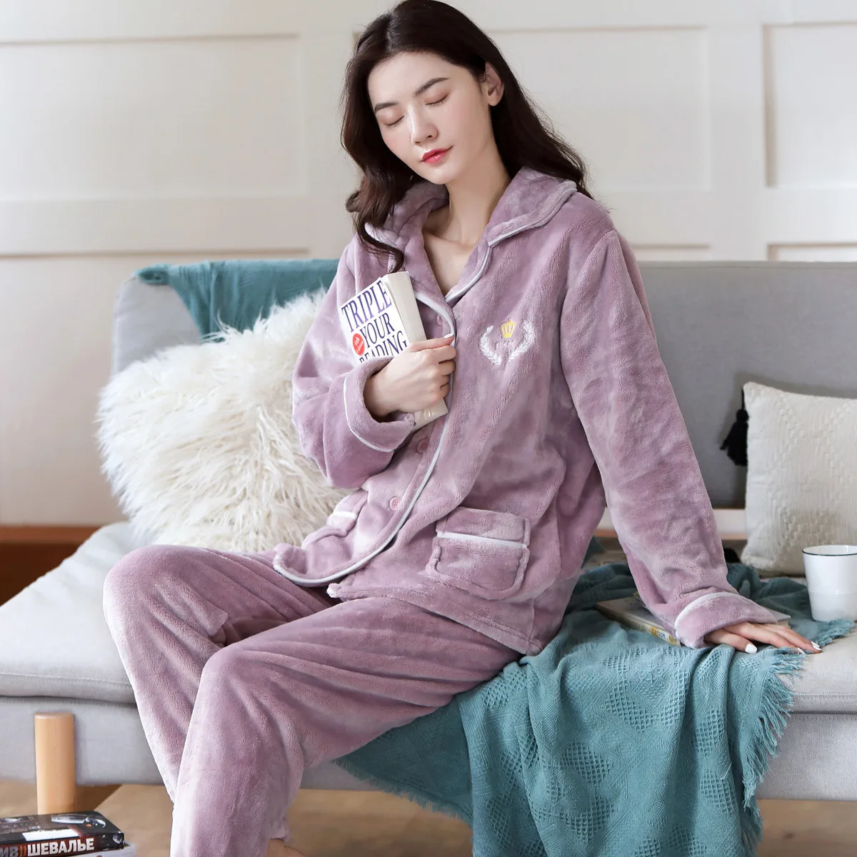 Women Thicken Warm Soft Pajamas Sets Pink Red Fashion Pajamas Long Sleeve Flannel Pyjamas Sets plus size pajamas