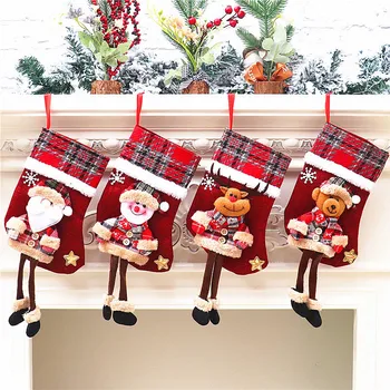 

2021 New Christmas Stockings Gift Bag Christmas Tree Decoration Supplies Plaid Non woven fabric Material Socks shapes design new