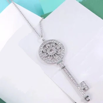 

1:1 925 sterling silver three diamond flower key necklace, classic European and American style necklace, holiday gift for ladies