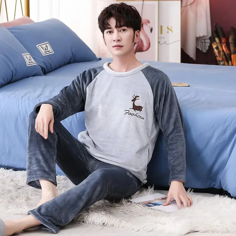 2PCS Cartoon Lovers Pajamas Suit Winter Flannel Coral Fleece Women&men Pyjamas Set Thicken Sleepwear Lounge Warm Soft Sleepwear - Цвет: Men4