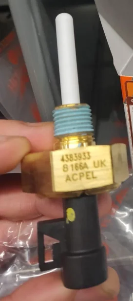 4383933 4384190 4384371 Cooling level sensor
