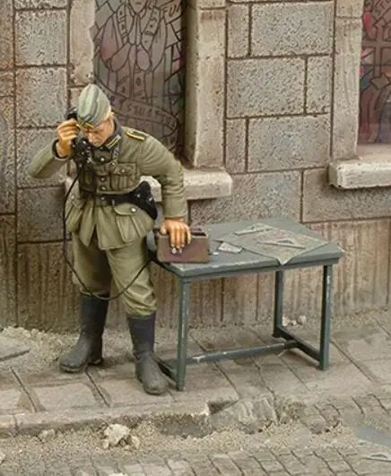 1/35 полицейский с настольным полимерным фигурным комплектом