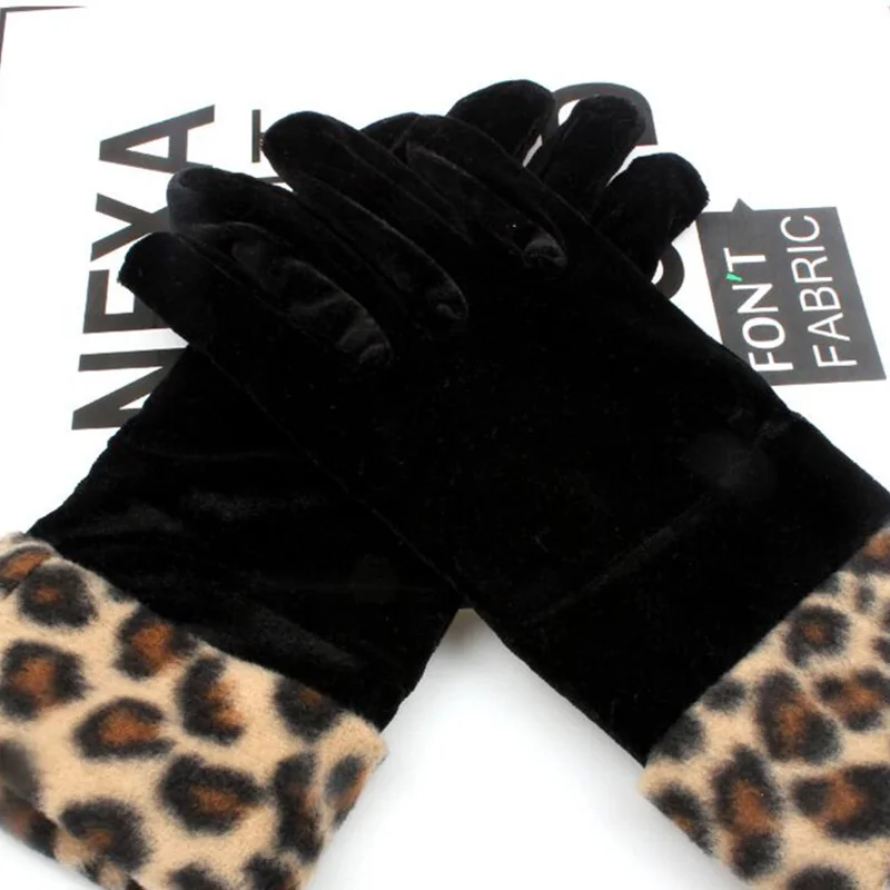 Women driving gloves gold velvet leopard gloves women sexy etiquette mittens autumn winter warm elastic cycling mittens D14