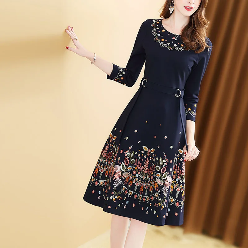 

2019 New Style Dress French-Three-quarter-length Sleeve Machine Embroidery Slimming Mid-length by Age Skirt Europe And America