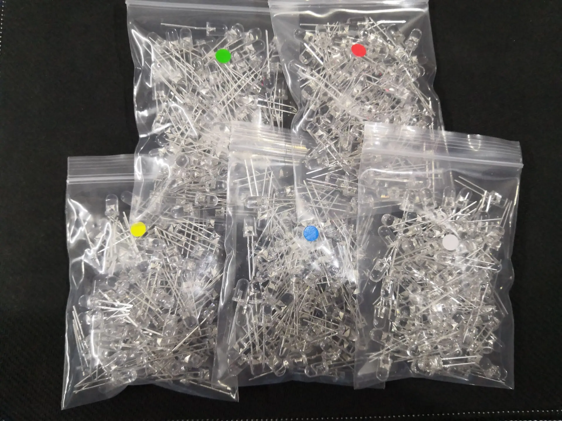 1000PCS=5 colour*200pcs Transparent cover F5mm/3mm White Red Blue Green Yellow LED Light-Emitting Diode Water clear Assorted kit |