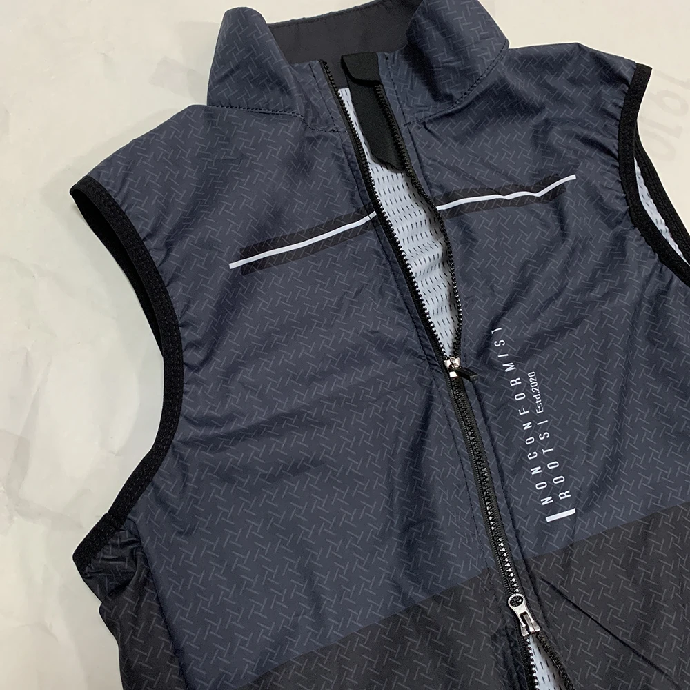 In stock shipping in 48 hours black High quality men's sleeveless windproof vest lightweight breathable quick-drying 4