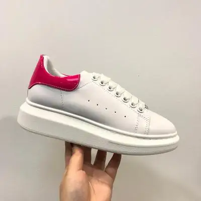 Hot Shoes Woman Spring Autumn Leather Woman Casual Flats Lace Up Flats Designer Couple Shoes