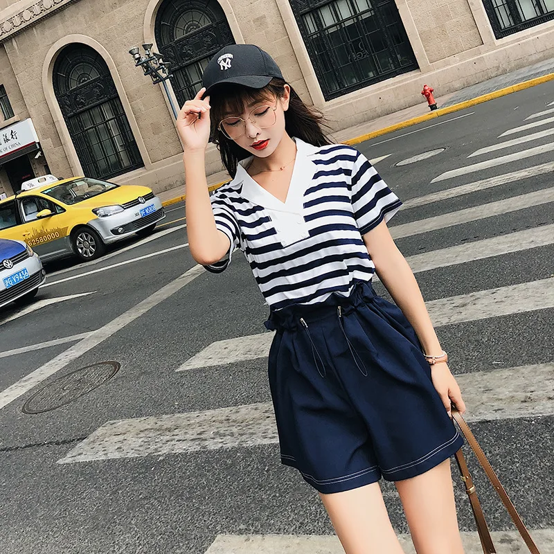

[Dowisi] 2018 Summer New Style V-neck Stripes Short Sleeve Tops Wide-Leg High-waisted Shorts Set F5113