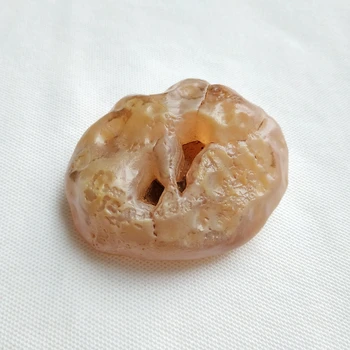 

Natural beautiful stone Ornamental raw stone raw agate Silk Road Collectibles unique collection