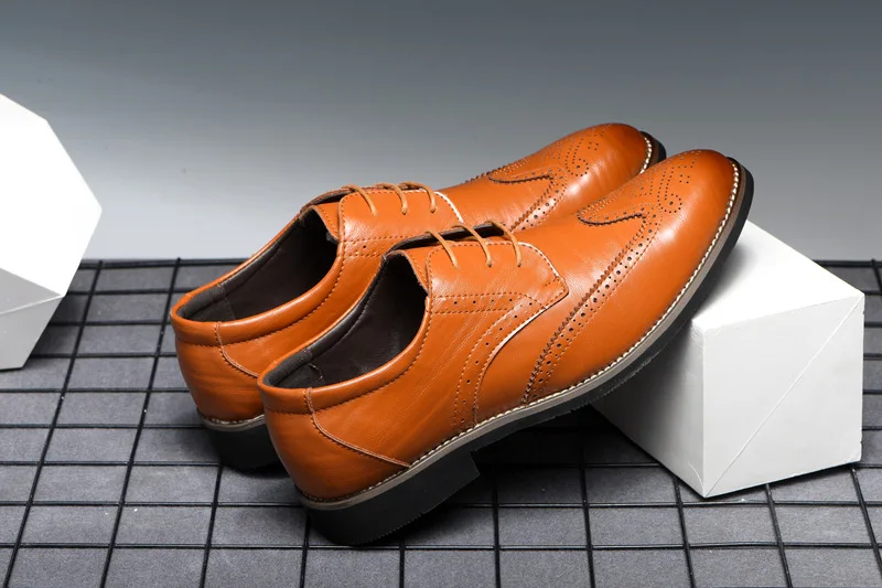 10071856318_1836391909