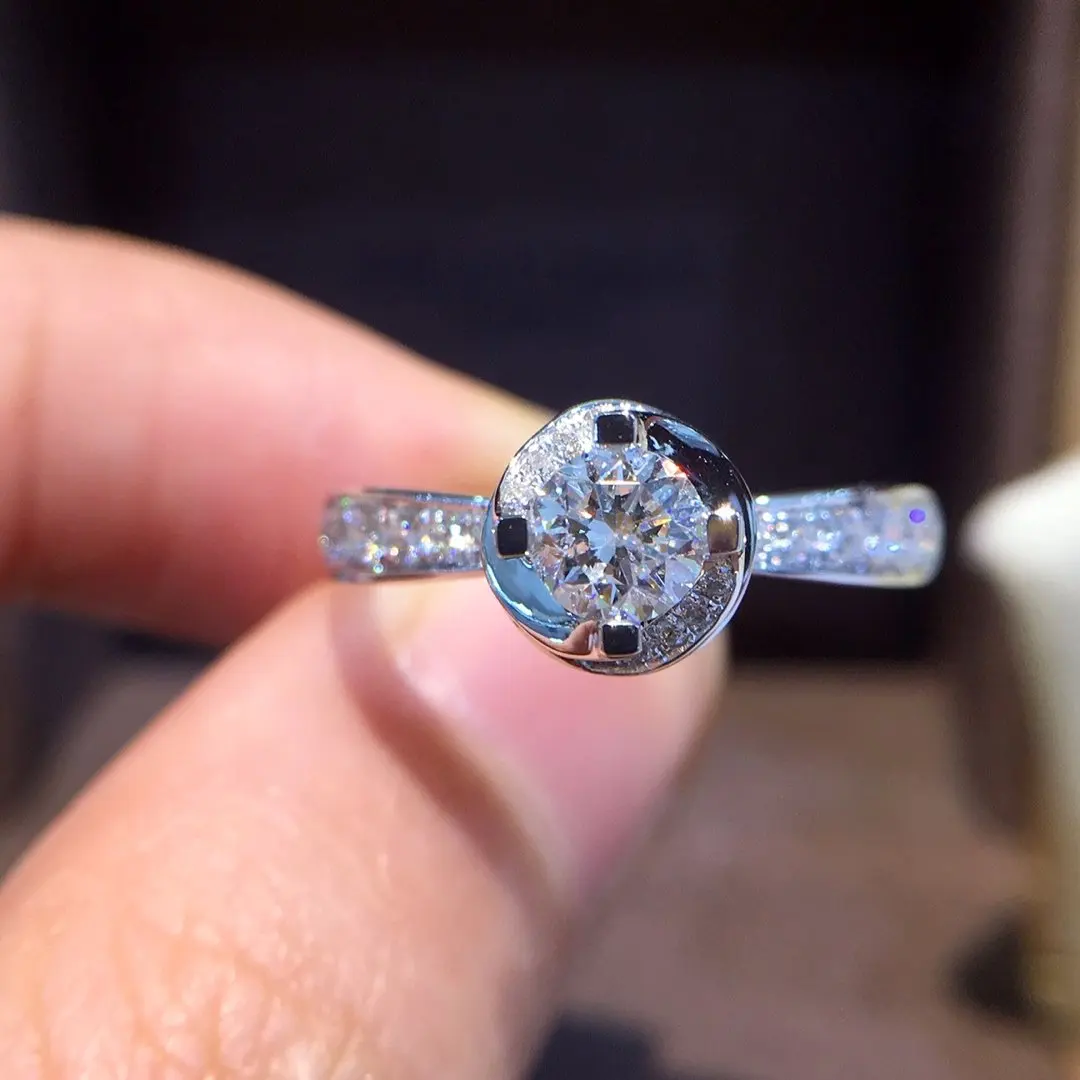 Рисунок 3 - Кольцо из чистого золота с натуральным бриллиантом