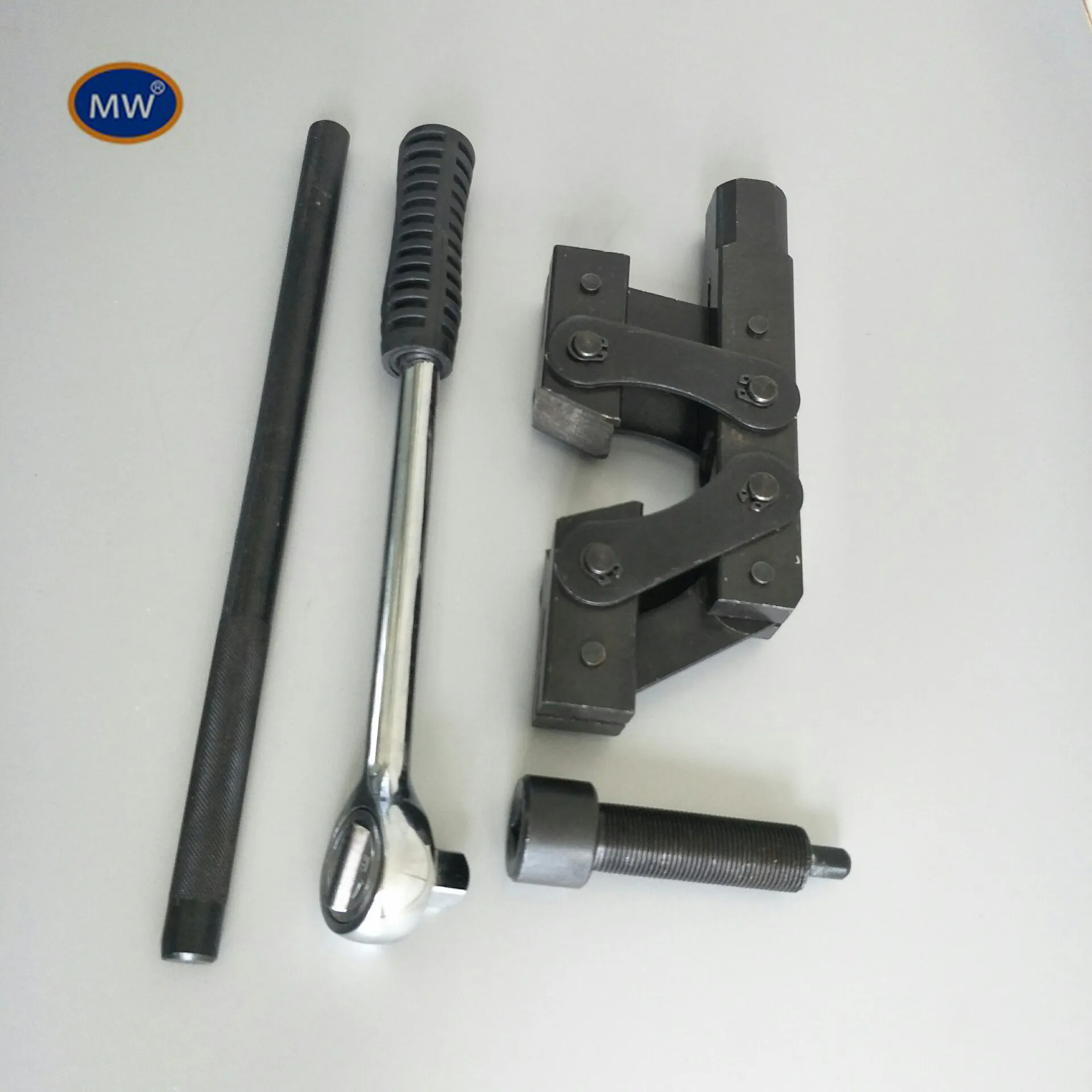 

100-180 heavy duty chain detacher, chain opener,chain disconnecting tool for Conveyor Large equipment chain disassembly