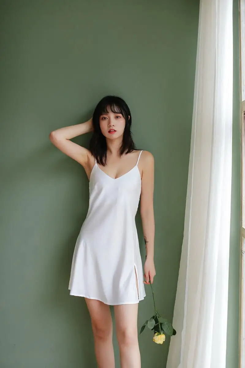 Spaghetti Strap Nightdress Sexy V-Neck Split Women Sleepwear Casual SILKY Satin Nightgown Nightwear Summer Sleeveless Homewear - Цвет: White1
