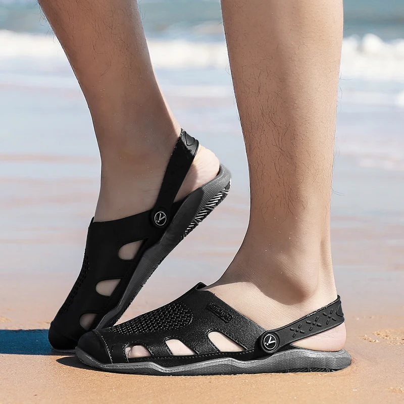 Original Classic Clogs Garden Flip Flops Water Shoes Men Summer Beach Aqua Slipper Outdoor Swimming Sandals Smiley Rainbow Shoes