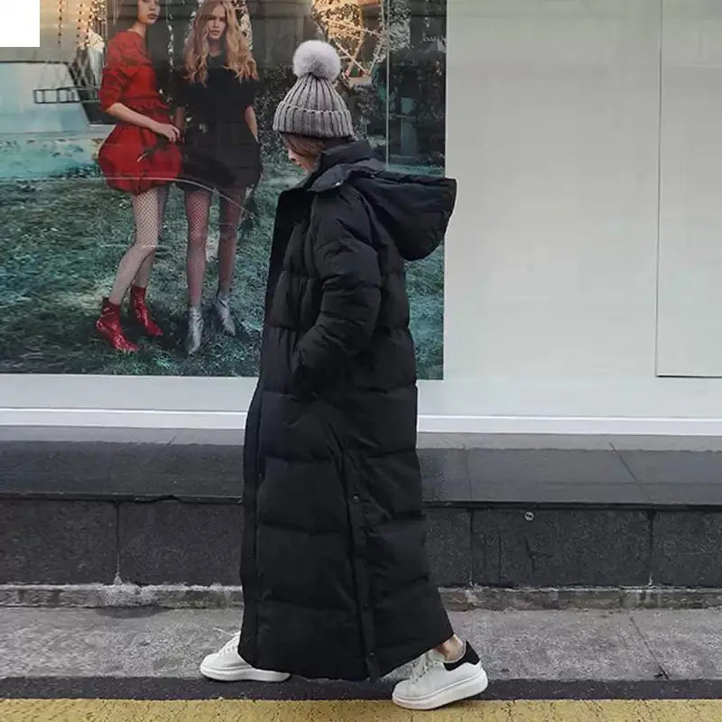 mulheres, parka acima do joelho, casaco preto