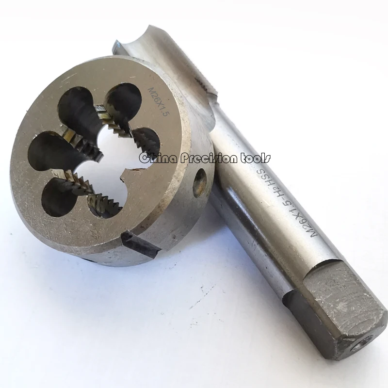 Рисунок 2 - Набор метчиков и штампов с метрической