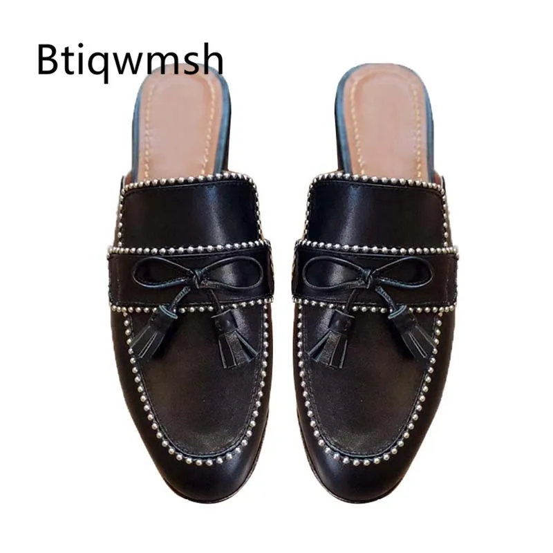 

2019 New Black White Real Leather Slippers Women Round Toe Butterfly Tassel Rivet Flat Shoes Woman Fashion Gladiator Sandals