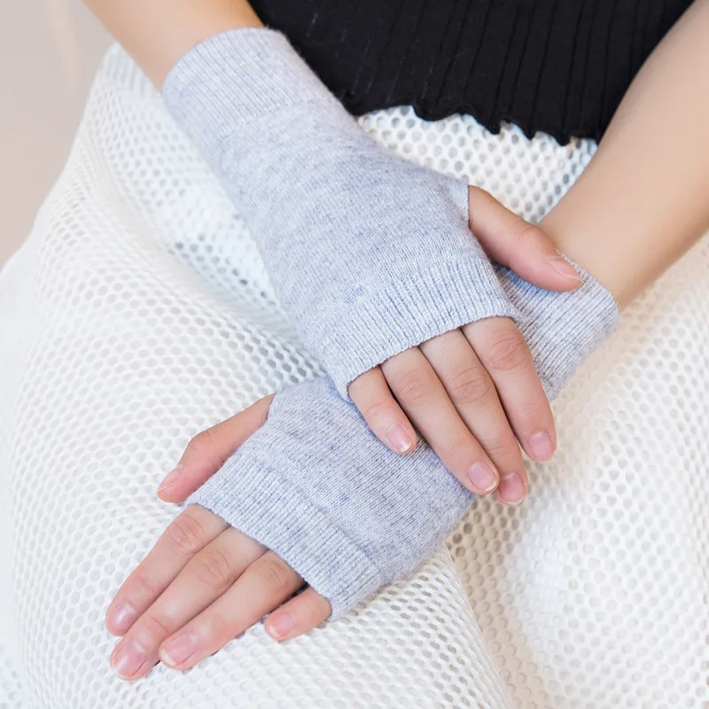 

Women's Autumn And Winter Wool Half Finger Fingerless Gloves Knitting Thread Short Students Doing Homework Office Warm Small Glo